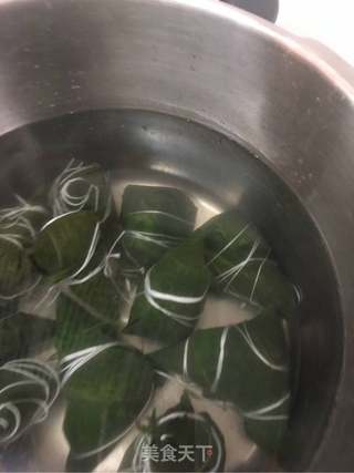 红豆蜜枣粽子的做法步骤:18