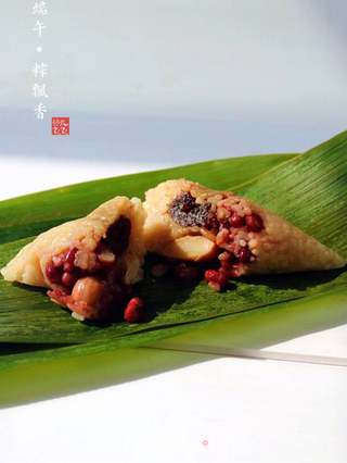 红豆蜜枣粽子的做法步骤:21