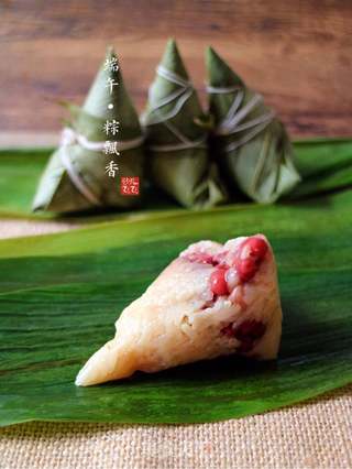 红豆蜜枣粽子的做法步骤:24