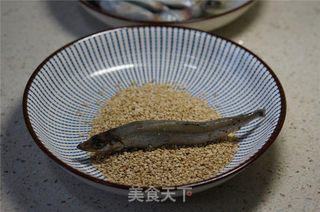 #第四届烘焙大赛暨是爱吃节#芝麻多春鱼的做法步骤:4