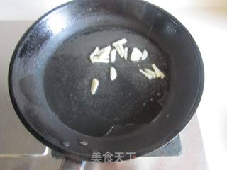 红椒韭菜炒香干的做法步骤：2