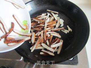 红椒韭菜炒香干的做法步骤:3