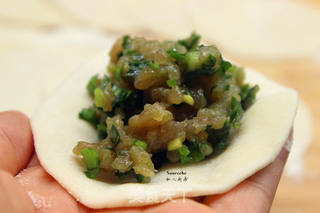 韭菜水饺的做法步骤:8