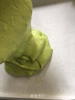 #第四届烘焙大赛暨是爱吃节#抹茶草莓蛋糕卷的做法步骤:15