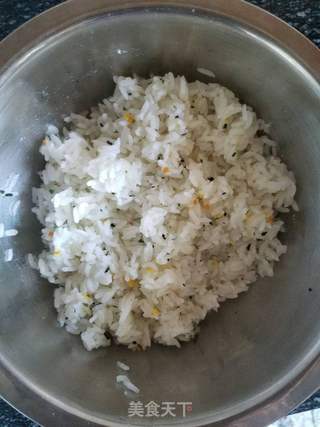 金银炒饭的做法步骤：1