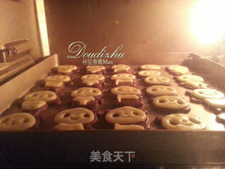 #第四届烘焙大赛暨是爱吃节#萌系小熊猫饼干的做法步骤:9