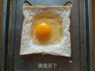 #第四届烘焙大赛暨是爱吃节#快手太阳蛋土司的做法步骤:3