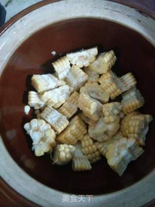 鲤鱼豆腐玉米汤的做法步骤:6