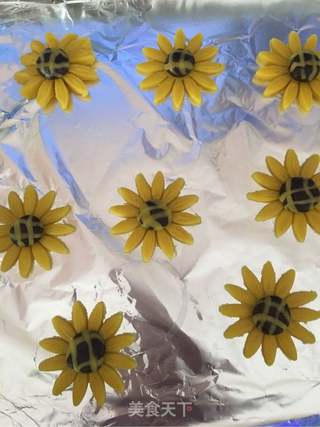 #第四届烘焙大赛暨是爱吃节#向日葵饼干的做法步骤:11