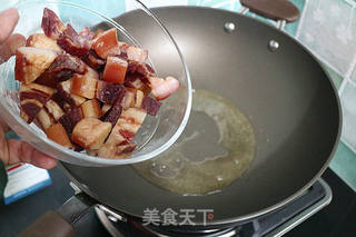蒜苔炒腊肉的做法步骤：2