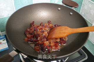 蒜苔炒腊肉的做法步骤：3