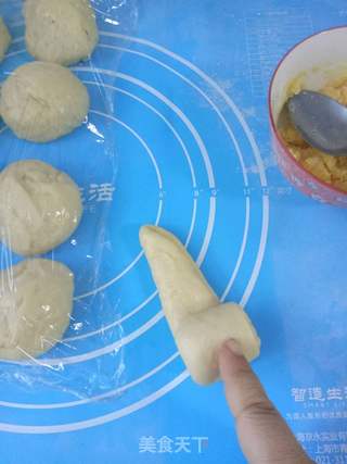 #第四届烘焙大赛暨是爱吃节#椰香挤挤包的做法步骤:12