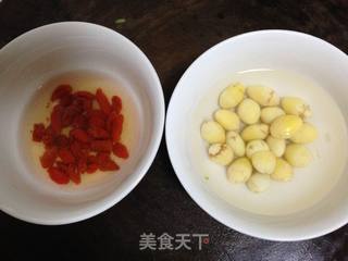#第四届烘焙大赛暨是爱吃节#翡翠银耳羹的做法步骤：2