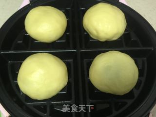 #第四届烘焙大赛暨是爱吃节#豆沙华夫饼的做法步骤：4