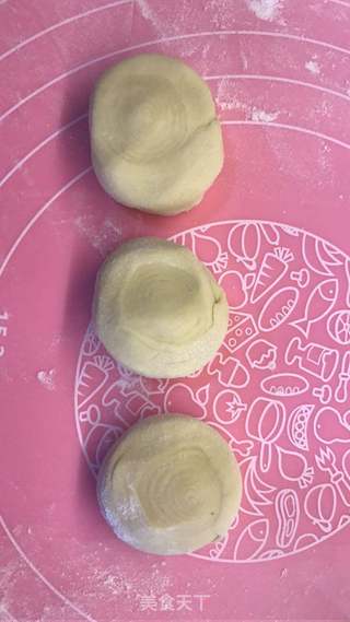 懒人版飞饼蛋黄酥超简单的做法步骤:8