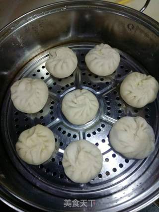 白菜油渣包子的做法步骤:22