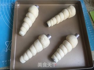 #第四届烘焙大赛暨是爱吃节#田螺姑娘面包的做法步骤：8