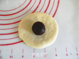 #第四届烘焙大赛暨是爱吃节#豆沙面包圈的做法步骤：4