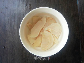 虫草花响螺片炖花胶汤的做法步骤:2