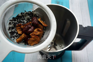 滋阴补血,美容养肾【紫米米糊】的做法步骤:2