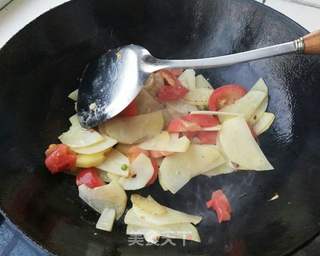 一个人的午餐——西红柿土豆盖浇饭的做法步骤：9