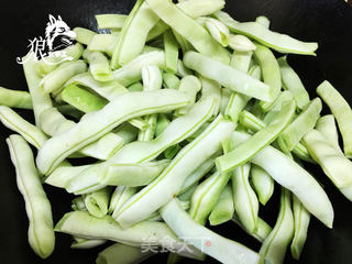 东北炖豆角的做法步骤:2