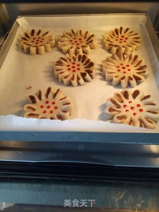#第四届烘焙大赛暨是爱吃节#花酥的做法步骤:29