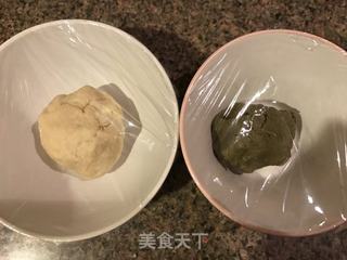 #第四届烘焙大赛暨是爱吃节#抹茶蛋黄酥的做法步骤:3