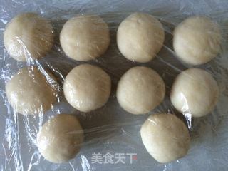 #第四届烘焙大赛暨是爱吃节#抹茶蛋黄酥的做法步骤:6