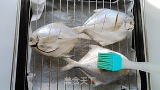 #第四届烘焙大赛暨是爱吃节#茶香熏鲳鱼的做法步骤:4