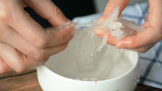 枸杞冰糖燕窝的做法步骤:2