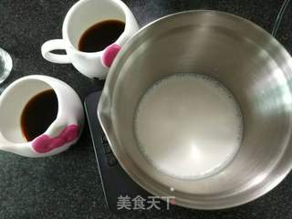奶泡冰可可的做法步骤:2