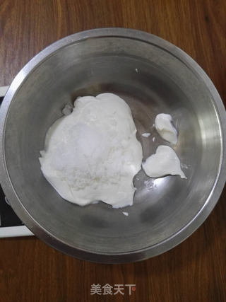枸杞芒果酸奶冰糕的做法步骤:3