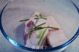 豆瓣酱烤肉的做法步骤:2