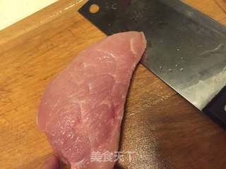 鱼香肉丝的做法步骤：1