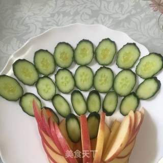蔬果拼盘~孔雀开屏的做法步骤:12