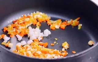 蒸鲟鱼蔬菜饭—宝宝的第一顿饭这么吃的做法步骤:5