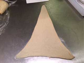 牛角汉堡的做法步骤:8