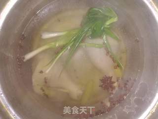 麻辣口水鸡的做法步骤:2