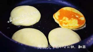 松软细腻玉米松饼—没长牙的宝宝也能吃的做法步骤:14