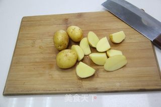 香辣少油健康版的——炸薯角的做法步骤：2