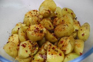 香辣少油健康版的——炸薯角的做法步骤：3