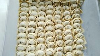 香菜豆瓣馄饨的做法步骤:7