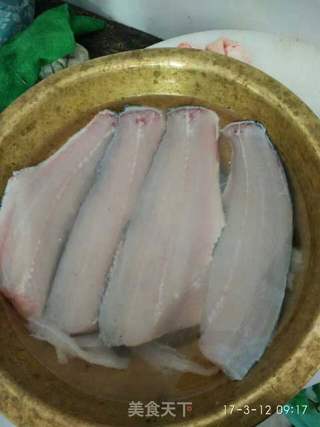 江南水乡鱼圆的做法步骤：1