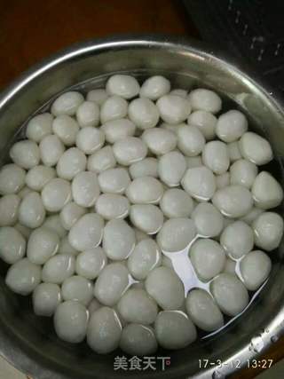 江南水乡鱼圆的做法步骤：6