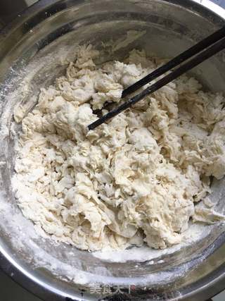 韭菜盒子的做法步骤：1