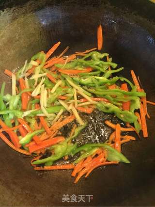 鱼香肉丝盖浇饭的做法步骤:6