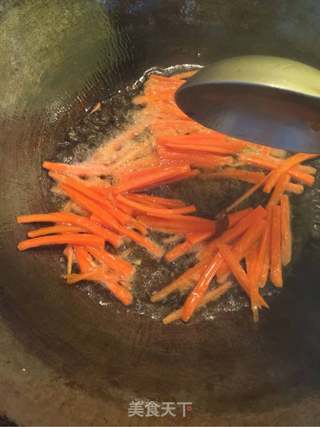 鱼香肉丝盖浇饭的做法步骤:5
