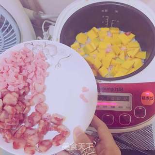 南瓜腊肠焖饭的做法步骤：2