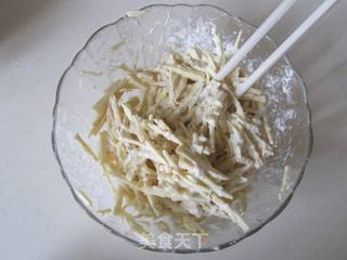 火腿杂蔬红薯披萨的做法步骤:4